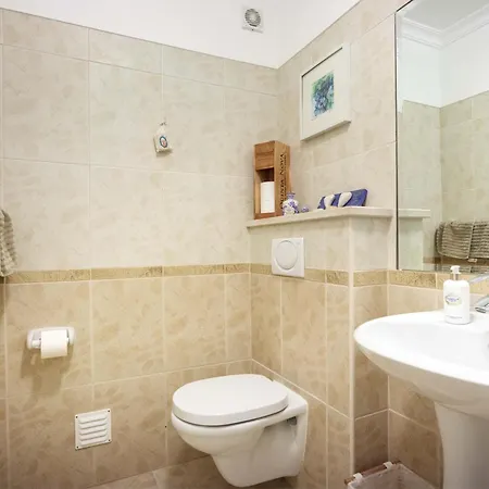 Villa Casa Das Flores - *