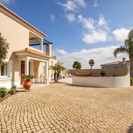 Casa Das Flores - *